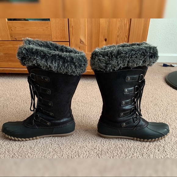 Women’s Boots - Picture 3 of 9